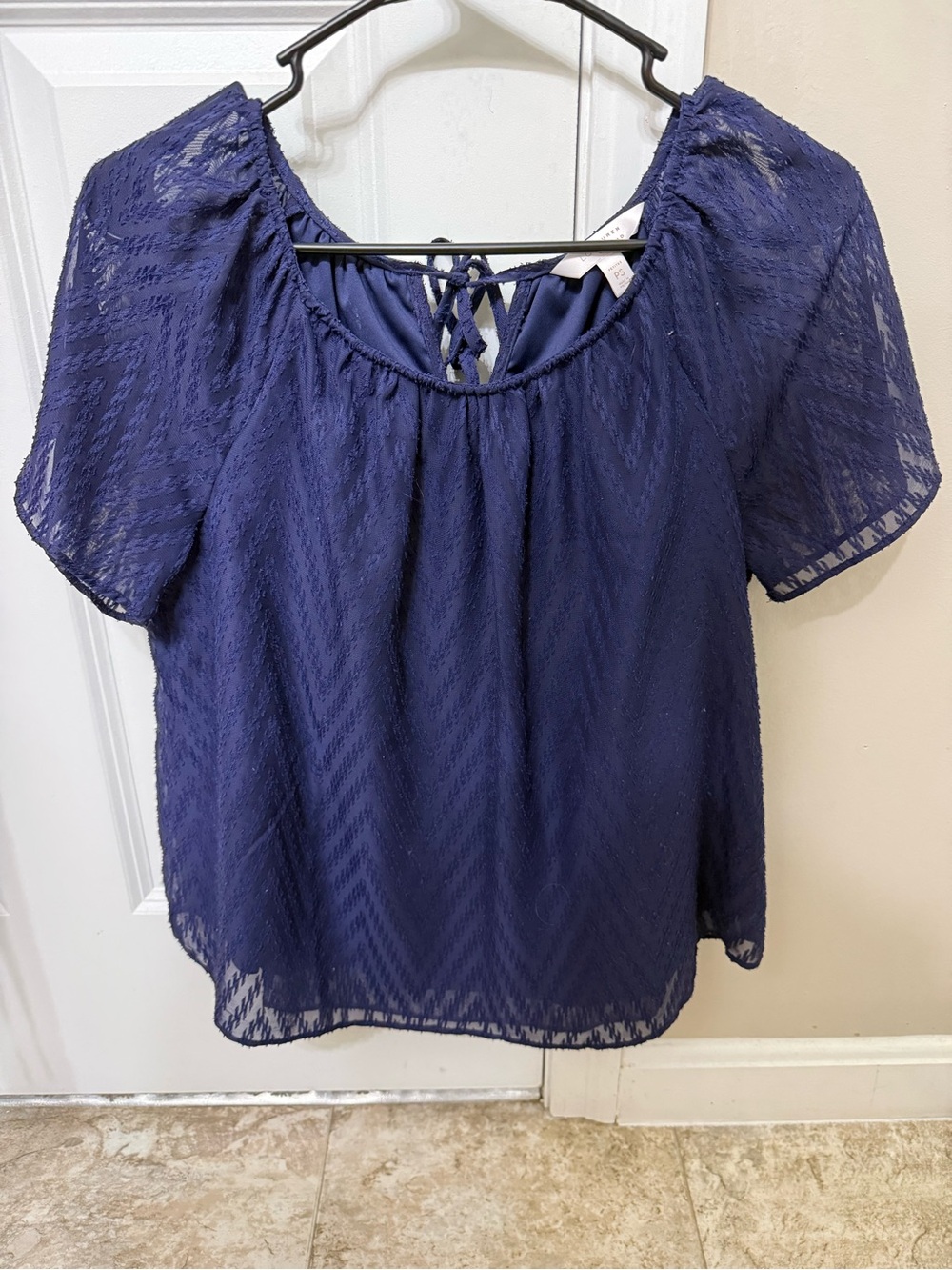 LC Lauren Conrad Navy Textured Short Sleeve Blouse